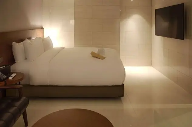 [Netflix] Middle Suite