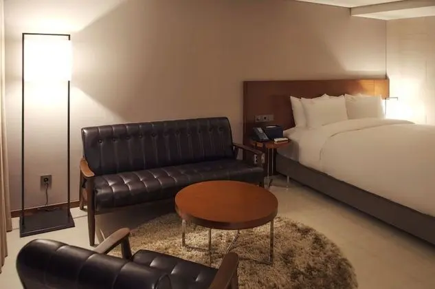 [Netflix] Middle Suite
