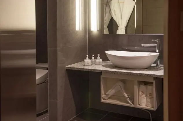 [Netflix] Middle Suite