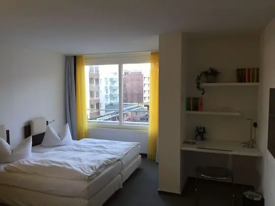 Tek Büyük Yataklı Oda, Balkon, Denize Bakan