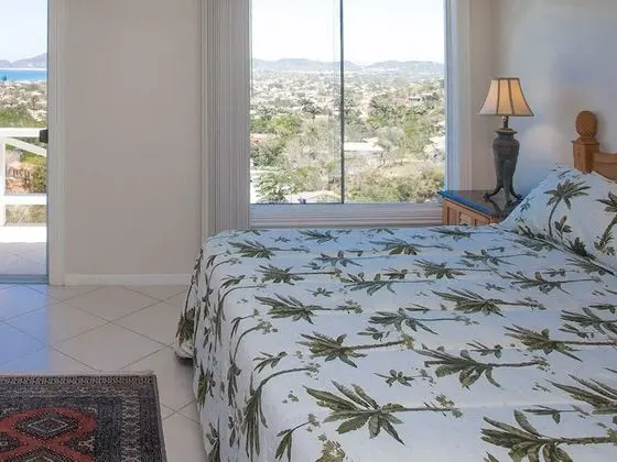 Panoramic Tek Büyük Yataklı Oda, 1 Yatak Odası, Banyolu/Duşlu, Denize Bakan (Master)