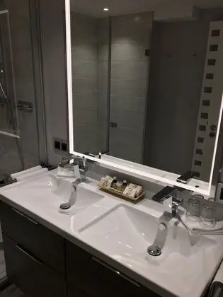 Dört Kişilik Oda, 2 Yatak Odası, Sigara İçilmez (Air Conditioning)