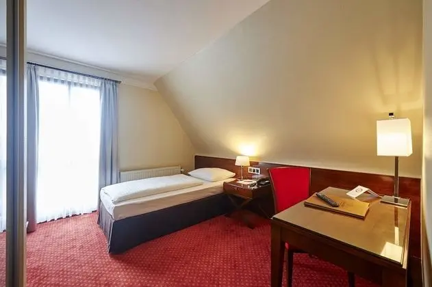 Standard Tek Büyük Yataklı Oda