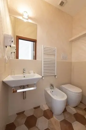 Classic Tek Büyük veya İki Ayrı Yataklı Oda