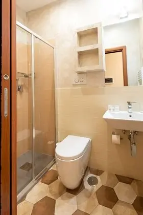 Classic Tek Büyük veya İki Ayrı Yataklı Oda