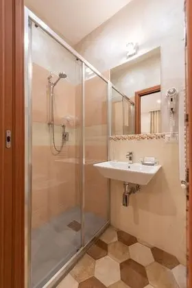 Classic Tek Büyük veya İki Ayrı Yataklı Oda