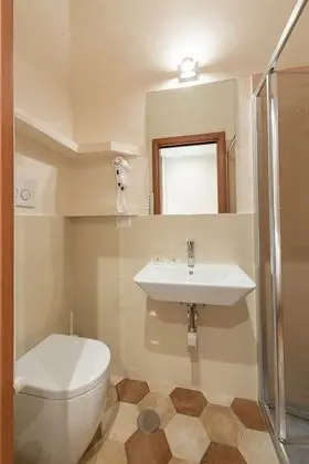 Economy Tek Büyük Yataklı Oda