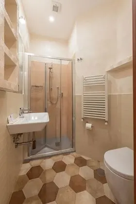 Economy Tek Büyük Yataklı Oda