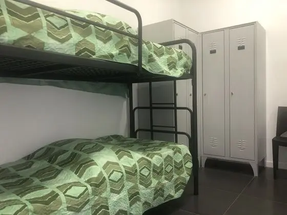 Comfort Ortak Ranzalı Oda, Sadece erkekler için (4 people)