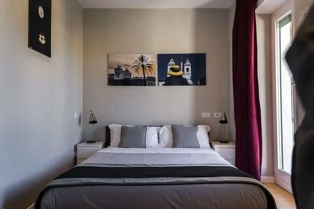 Tek Büyük Yataklı Oda, Balkon