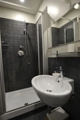 Tek Büyük Yataklı Oda, Balkon