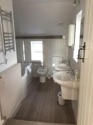 Ev