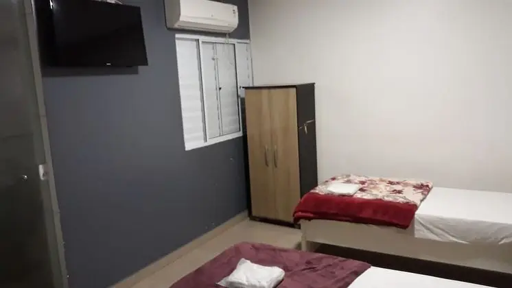 Üç Kişilik Oda