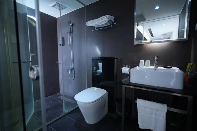 Business Tek Büyük Yataklı Oda (only 3 hour stay)