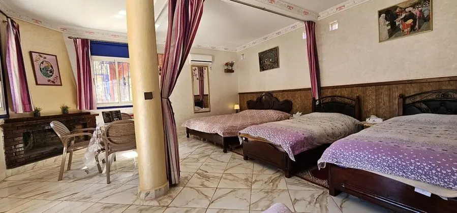 Stüdyo, Bahçe Manzaralı