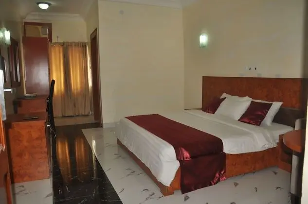 Royal Oda, 1 En Büyük (King) Boy Yatak, Şehir Manzaralı