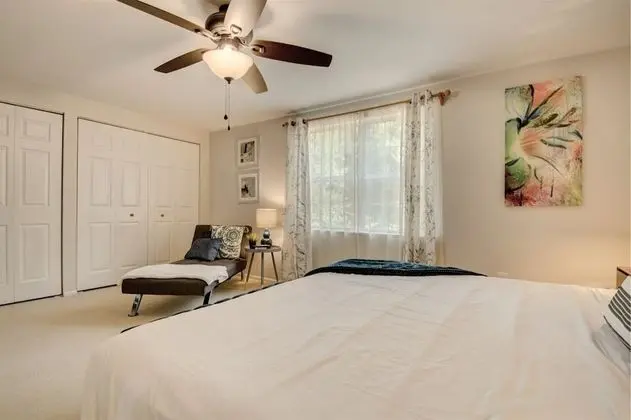 Ev (Top Rated Townhome - Our reviews say )