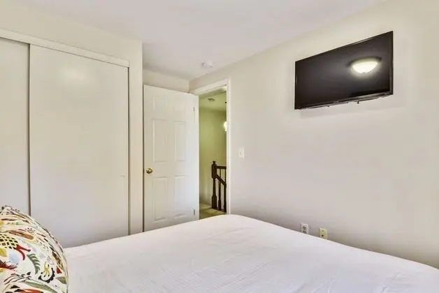 Ev (Top Rated Townhome - Our reviews say )