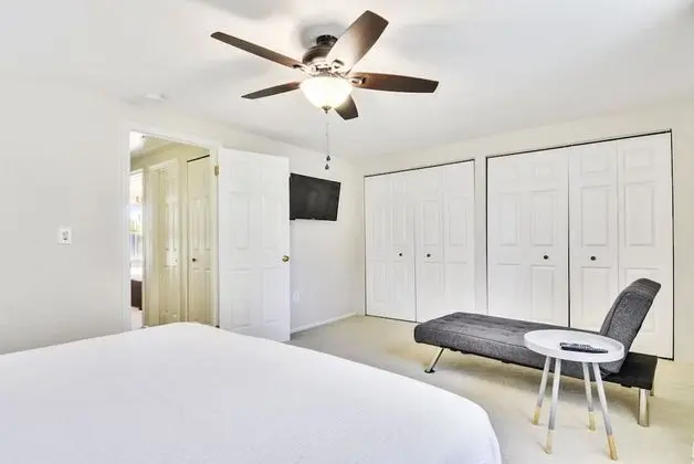 Ev (Top Rated Townhome - Our reviews say )
