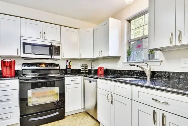 Ev (Top Rated Townhome - Our reviews say )