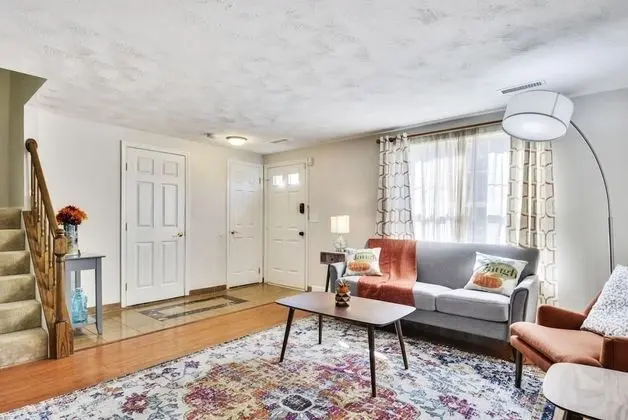 Ev (Top Rated Townhome - Our reviews say )
