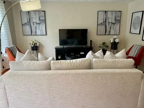 Ev (Top Rated Townhome - Our reviews say )