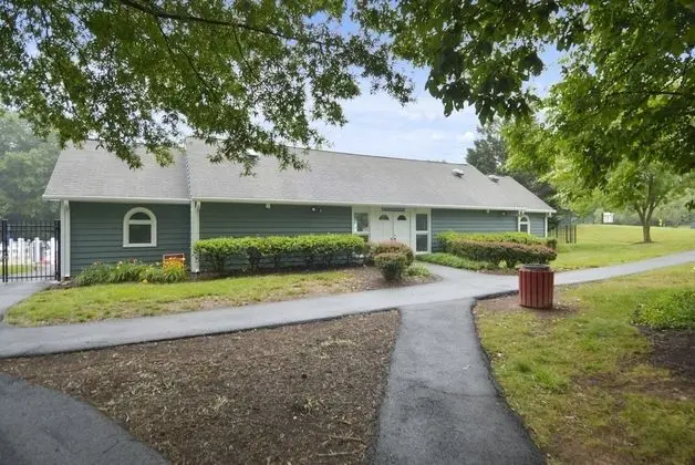 Ev (Top Rated Townhome - Our reviews say )