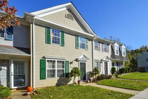 Ev (Top Rated Townhome - Our reviews say )