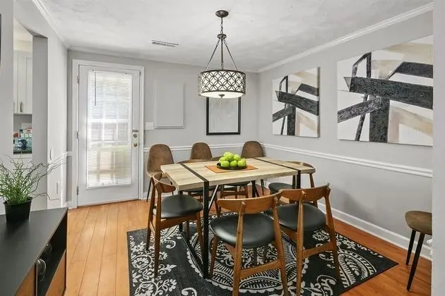 Ev (Top Rated Townhome - Our reviews say )
