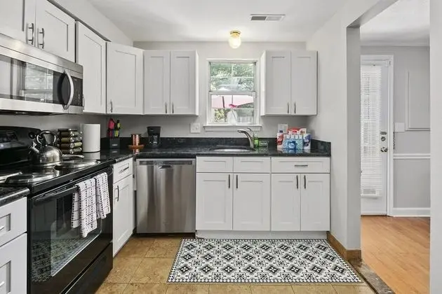 Ev (Top Rated Townhome - Our reviews say )