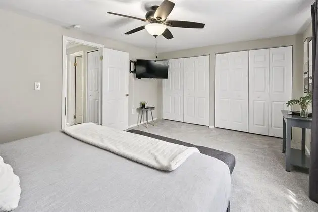 Ev (Top Rated Townhome - Our reviews say )