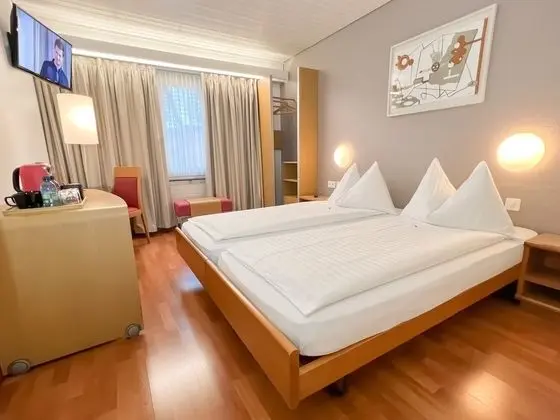 Economy Tek Büyük Yataklı Oda
