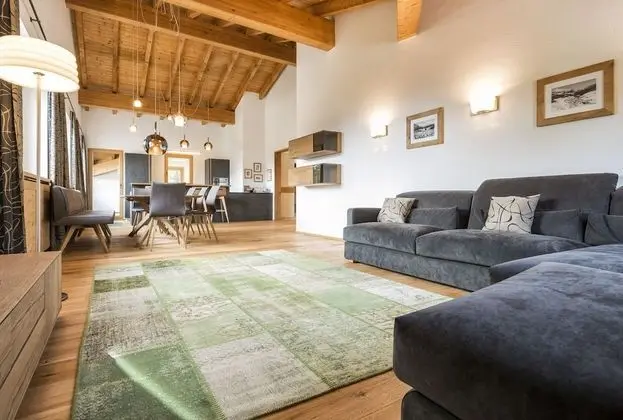 Çatı Katı Süiti (Penthouse), Balkon (Suite)