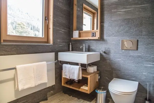 Tek Büyük Yataklı Oda, Balkon