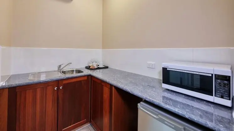 Executive Oda, Sigara İçilmez, Küçük Mutfak (Executive Queen Room)