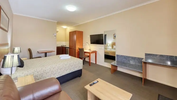 Executive Oda, Sigara İçilmez, Küçük Mutfak (Executive Queen Room)