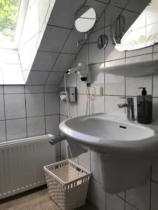 Oda (Small Alsterside)