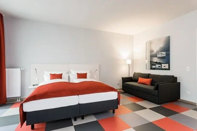 Apart Daire, Sigara İçilmez, Mutfak (Miaboda next door building)