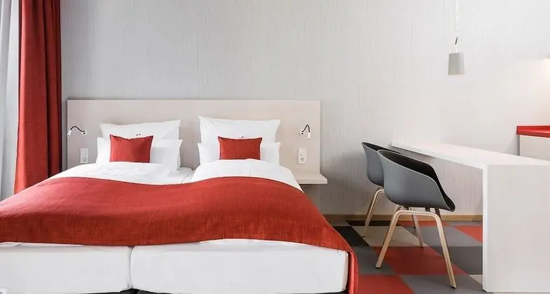 Apart Daire, Sigara İçilmez, Mutfak (Miaboda next door building)