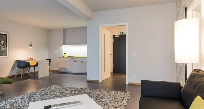 Apart Daire, Sigara İçilmez, Mutfak (Miaboda next door building)