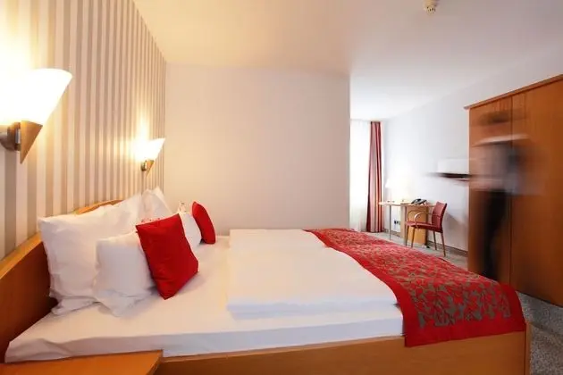 Tek Büyük Yataklı Oda, Sigara İçilmez