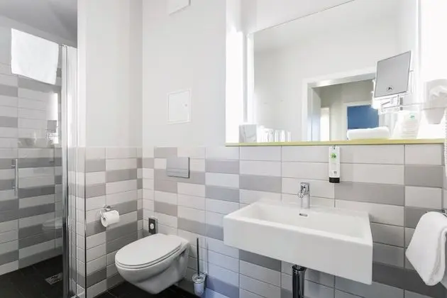 Tek Büyük Yataklı Oda, Sigara İçilmez, Mutfak (Miaboda next door building)