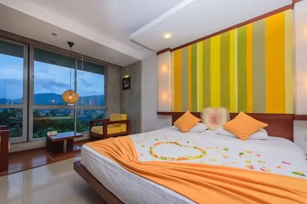 Deluxe Tek Büyük Yataklı Oda