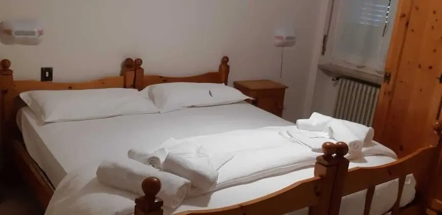 Economy Tek Büyük veya İki Ayrı Yataklı Oda
