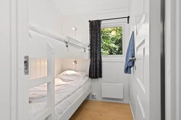 Economy Kulübe, Ortak Banyo