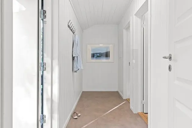 Economy Kulübe, Ortak Banyo