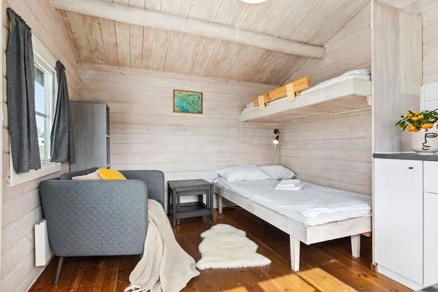 Basic Kulübe, Ortak Banyo