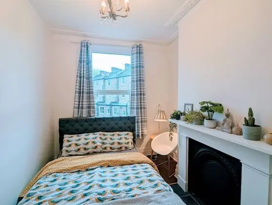 Deluxe Ev, 6 Yatak Odası