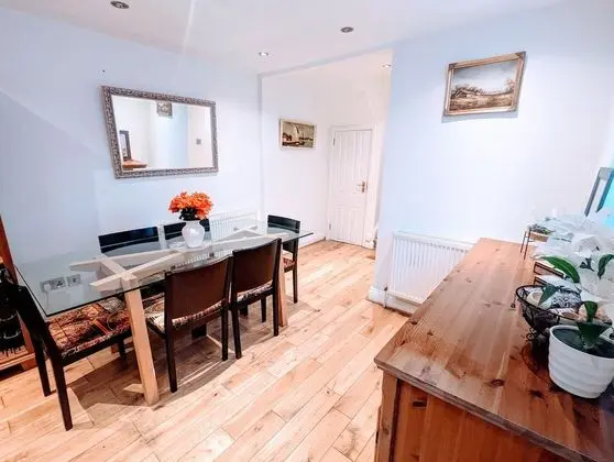 Deluxe Ev, 6 Yatak Odası