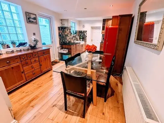 Deluxe Ev, 6 Yatak Odası